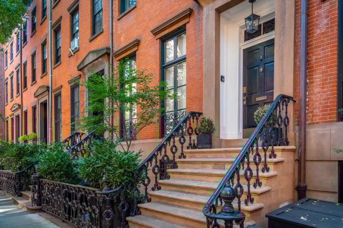 Brick townhouses in NYC Brick townhouses in NYC